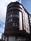 Edificio en la intersección entre las calles Xenpelar y Prolongación de Zabala.