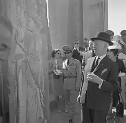 Lubke y los relieves