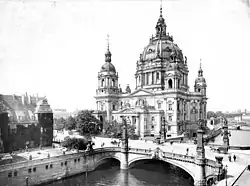 Catedral de Berlín (1895-1905), neobarroca, alrededor de 1900, construida por el Kaiser Guillermo II