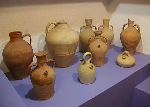 Cántaros, cantarillas y botijos, en el Museo de Etnología de Castellón de la Plana.