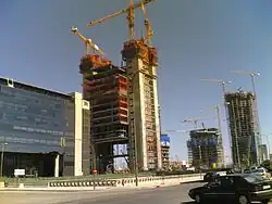 Los rascacielos durante su construcción el 9 de junio de 2006