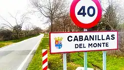 Señal que indica la entrada a la zona urbanizada