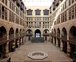 Wikala del sultán al-Ghurii (1505), ejemplo de un caravanserai urbano en El Cairo
