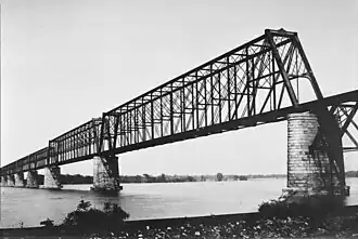 Puente Cairo (1889) sobre el río Ohio, hoy reformado