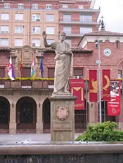 Estatua de Quintiliano (1980), en Calahorra (La Rioja)