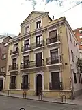 Edificio en la calle Ávila
