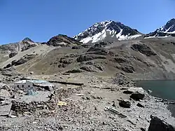 Vista del campamento base al inicio de la ruta de ascenso.