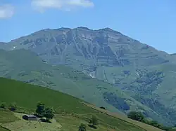 El Castro Valnera (1718 m) es la máxima elevación de las montañas pasiegas.