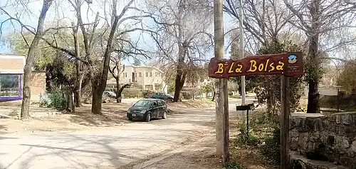 Cartel del Barrio La Bolsa en Calle Chubut