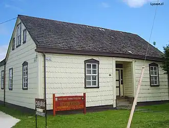 Casa Jüpner, cuyos ornamentos son identificables dentro de un lenguaje neoclásico.
