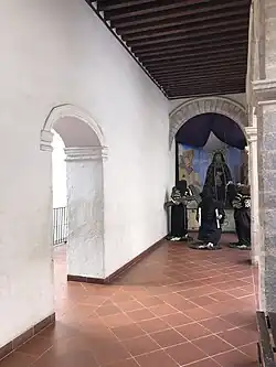 Pasillos en la parte interior.