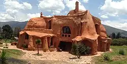 Visitar la Casa Terracota. Una de las cosas para hacer en Villa de Leyva.