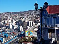 La ciudad patrimonial de Valparaíso, localizada en un lugar de clima mediterráneo
