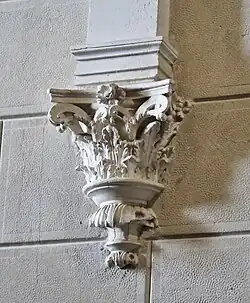 Nicolas Bachelier se inspira en grabados de Sagredo para los capiteles corintios del Castillo de Castelnau-d'Estrétefonds.