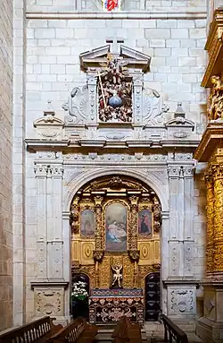 Altar de Nuestra Señora y del Niño Jesús