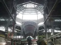 Cúpula Octogonal, en el espacio abierto central del mercado