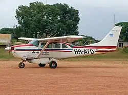 Aerocaribe de Honduras en el aeropuerto de Puerto Lempira.