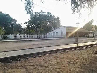 Histórica estación ferroviaria perteneciente al desafectado ramal A (estación km 666) del FCGB (Ferrocarril General Belgrano), ahora convertida en un museo.