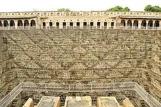 Conjunto norte de escaleras