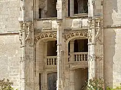 Escalera del ala norte ("ala Longueville") del château de Chateaudun,[12]​ primer cuarto del siglo XVI.
