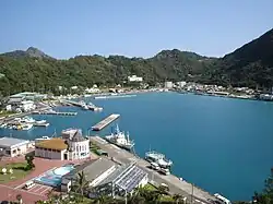 El puerto de Chichijima