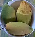 Mangos chok anan semimaduros y listos para ser consumidos.