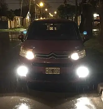 C3 Picasso bajo la lluvia