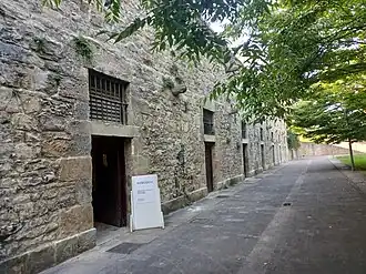 Exterior de las bóvedas a prueba de bomba