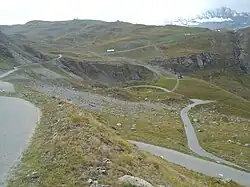 Curvas entre la tête de Solaise 2558 m, (al lado de los remontes mecánicos) y de la cresta de Lessières.