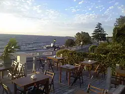 Colonia y su paisaje. Un atardecer en una posada