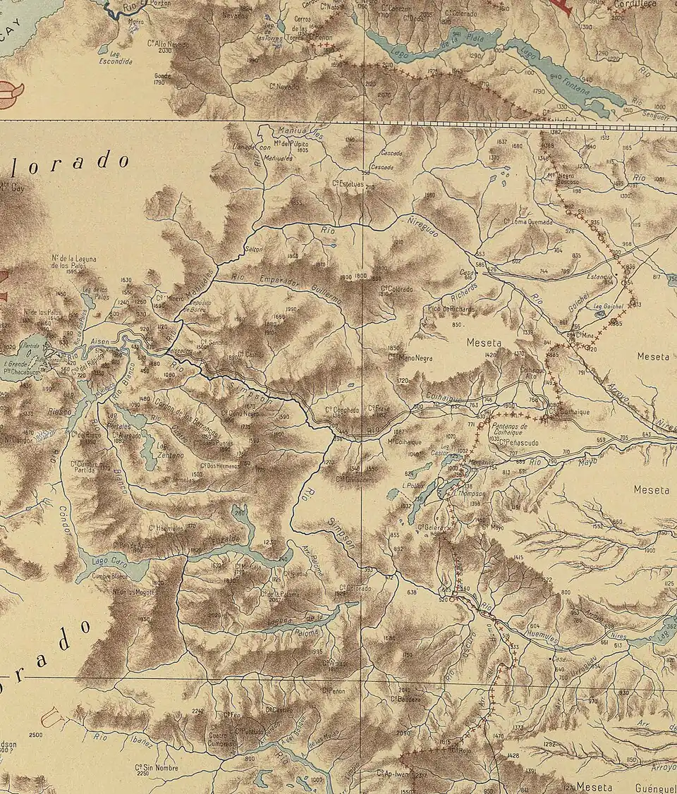 Cuenca del río Mañihuales en un mapa de Luis Risopatrón de 1910. Como puede verse en el mapa completo, amplias zonas de la región eran aún inexploradas.