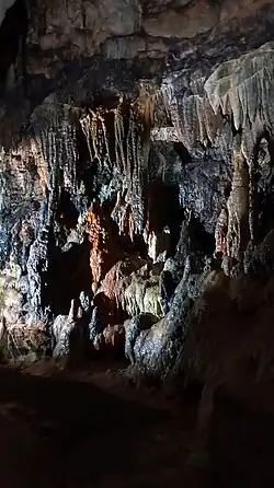 Interior de la Cueva de los Enebralejos