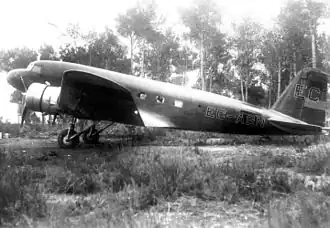 Douglas DC-1 EC-AGN de LAPE militarizado