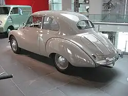 DKW F89 sedán dos puertas