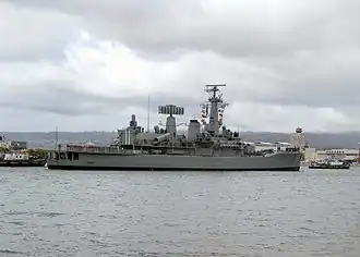 La fragata en RIMPAC 2004. fragata ecuatoriana, de la ´´Leander´´.