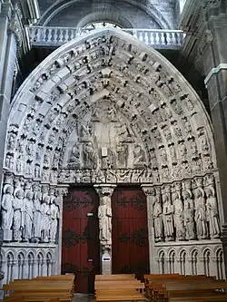 Portada de los Apóstoles