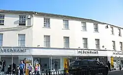 Ubicación de la primera tienda de telas de Morris Wartski en High Street, Bangor, Gales