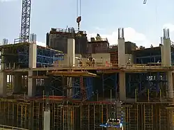 La construcción de Devon Tower en julio de 2010.