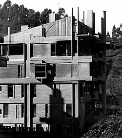 Villino in Via Colli della Farnesina 144 (1969), en Roma, obra de Francesco Berarducci