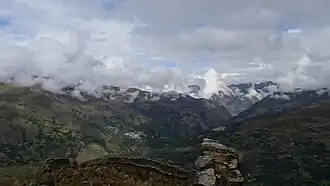 Vista de una parte del distrito de Tantamayo desde Susupillo.