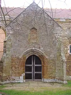 El parvis en la iglesia parroquial de Dodford, Northamptonshire.