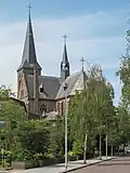 Driehuis, la iglesia: la Sint Engelmundskerk