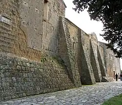 Vista lateral de la catedral.