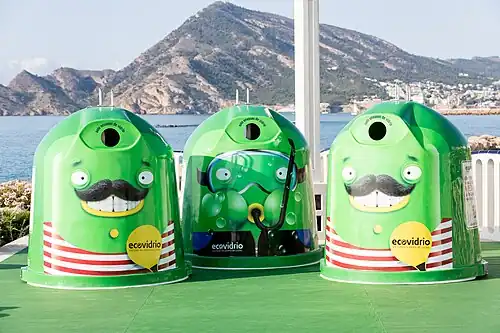 Iglús personalizados a partir de contenedor iglú 2.7m3