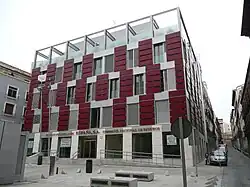 Edificio en el número 12