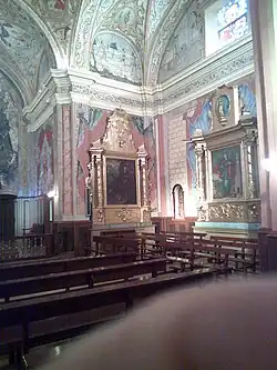 Retablos en el brazo de la epístola del crucero