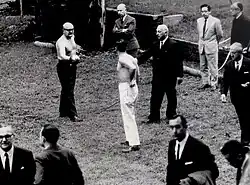 A la izquierda, Yoliván Biglieri (pantalón negro), a la derecha, Benigno Varela (pantalón blanco)