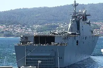 Vista trasera del buque.