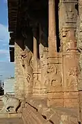 Pilares de Yali en el templo de Ananthasayana, Ananthasayanagudi, estado de Karnataka, India