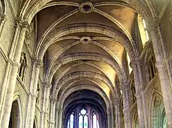 Claves de la bóveda de la nave.